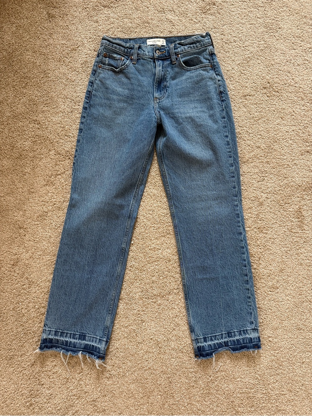 Abercrombie & Fitch Low Rise Baggy Denim Frayed Hem Size 25R Curve Love